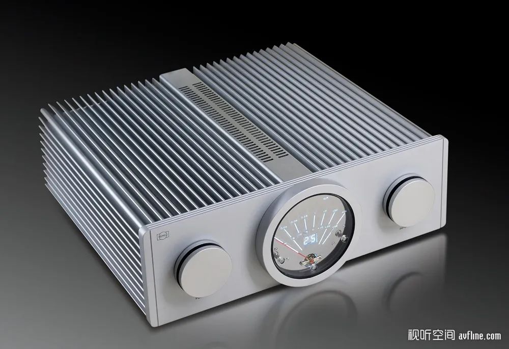 领略德国音响文化精髓：B.M.C.AudioDAC1解码前级、M3单声道后级