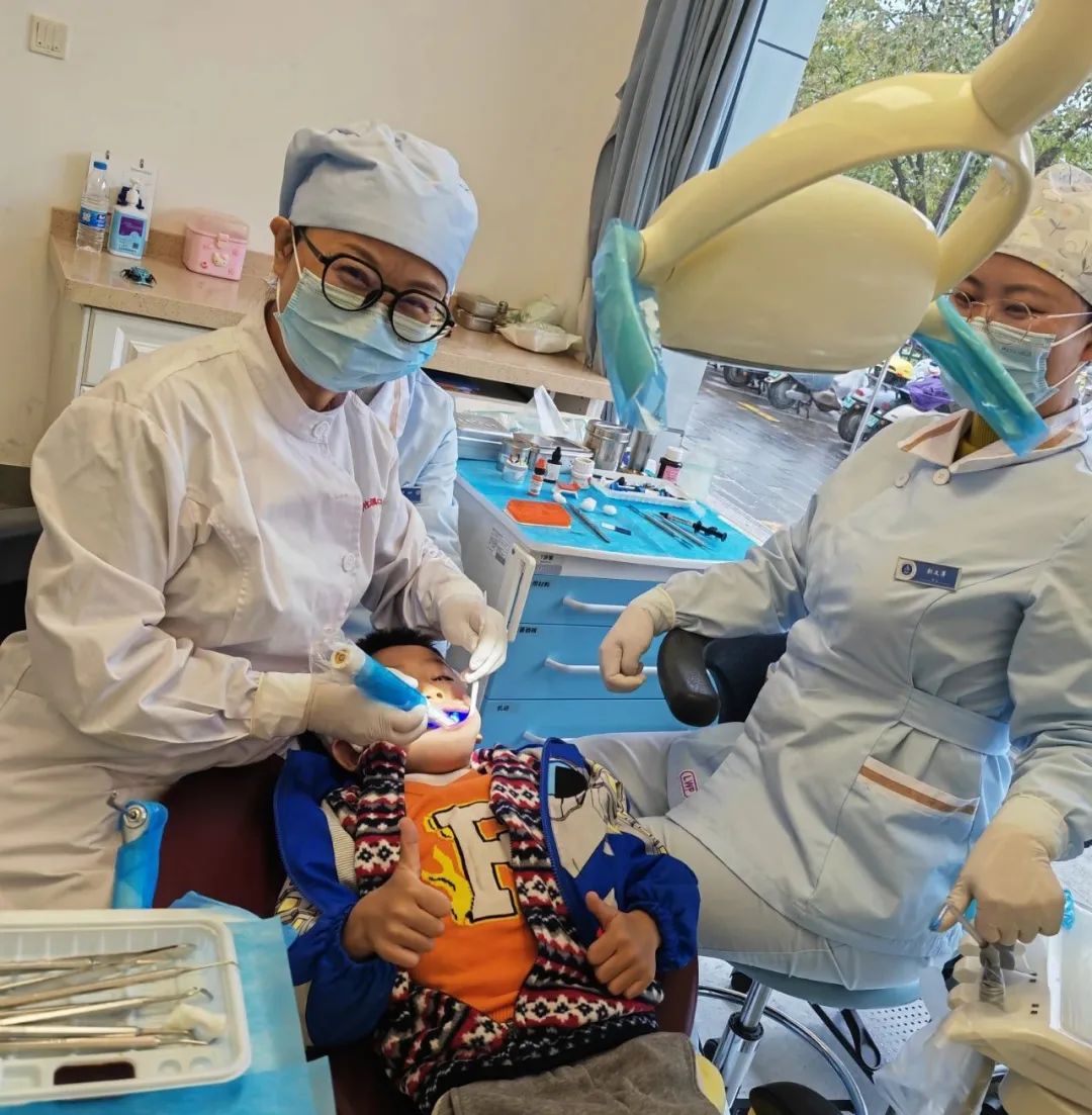 孩子看牙不愿意配合怎么办,4岁宝宝不愿意看牙医怎么办