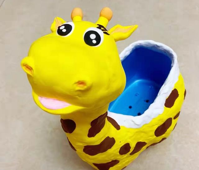 垃圾别丢，顺手改造个“花盆”，一年能省不少钱