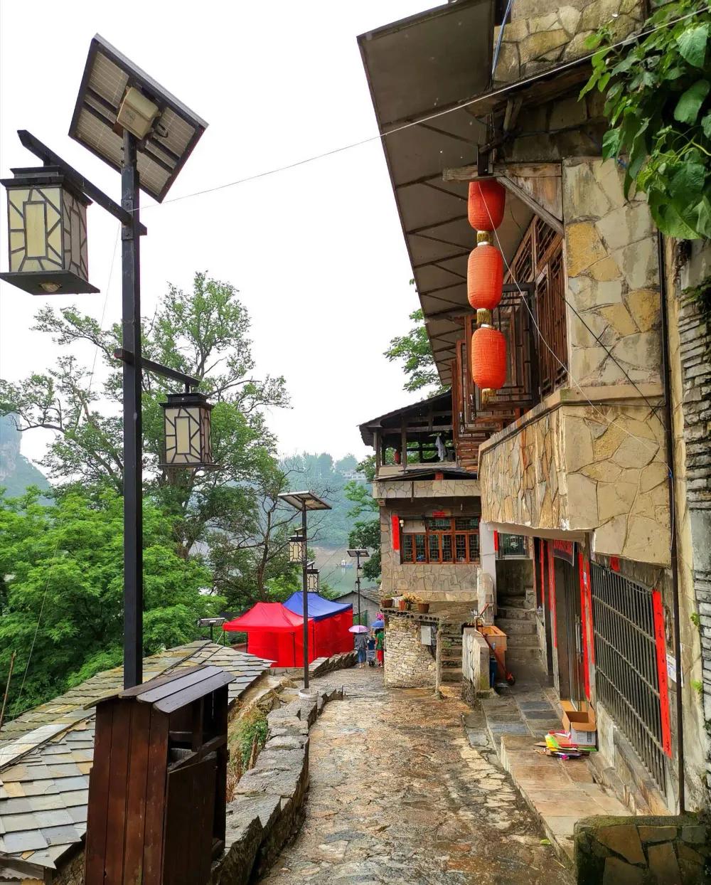 贵阳市花溪区石板镇摆勺村,贵阳市花溪区石板镇花街村