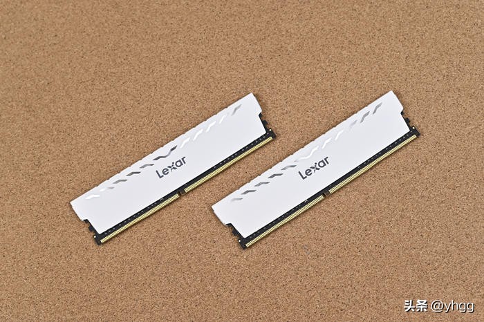 七彩虹主板b760和影驰760,七彩虹b760冰霜对比影驰b760