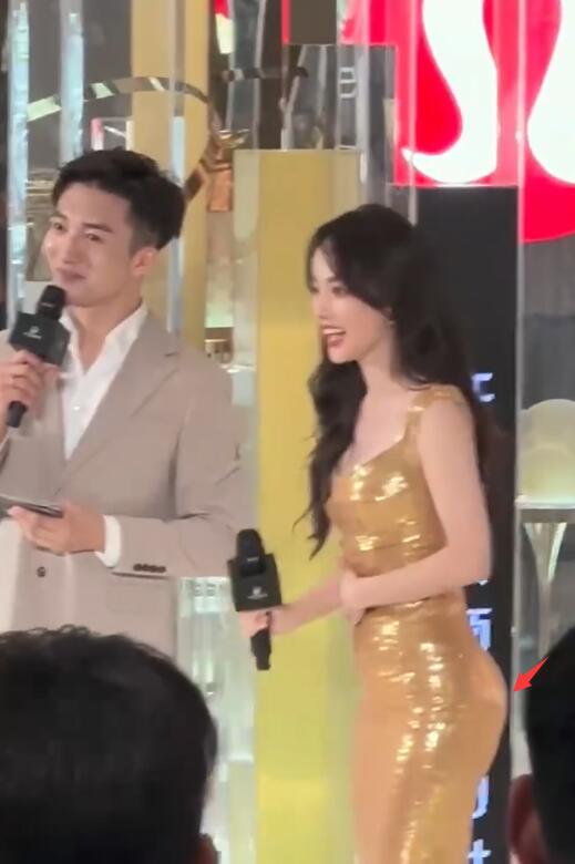 假发，假臀，假肌肉？明星“好皮囊”下，是眼见不一定为实的真相