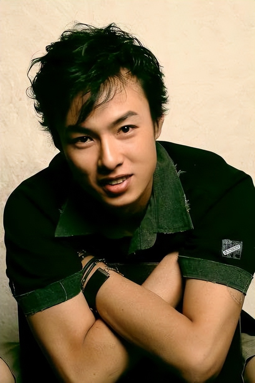 因穷被老婆嫌弃一怒之下继承家族,因为穷被女友抛弃逆袭