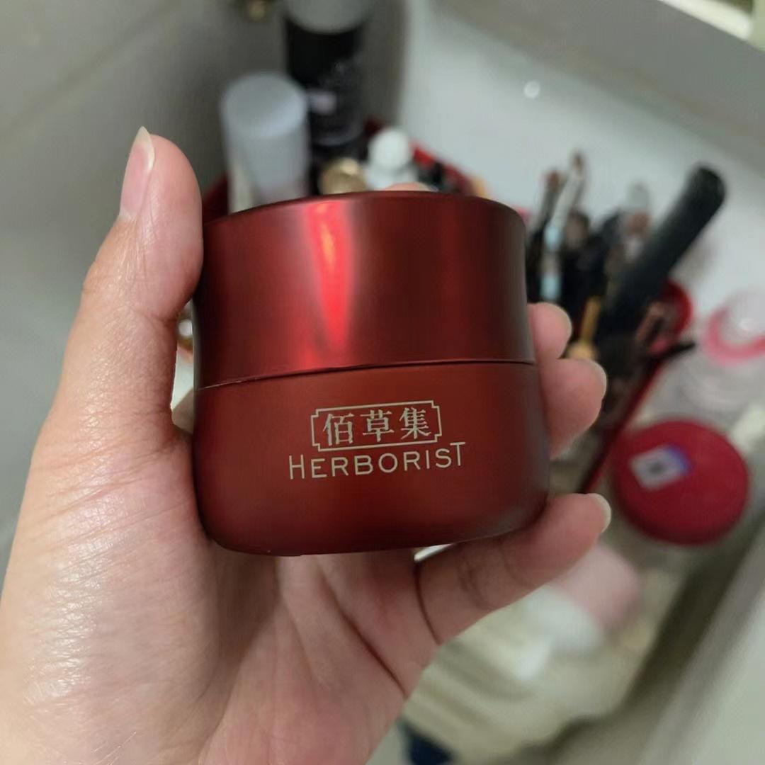 适合40岁女人的抗衰面霜,适合40岁以上的女性用的抗皱面霜