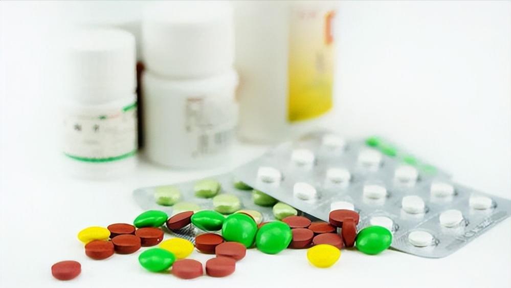 胃炎三分治七分养，医生直言：胃炎患者改善饮食才是最大的良药