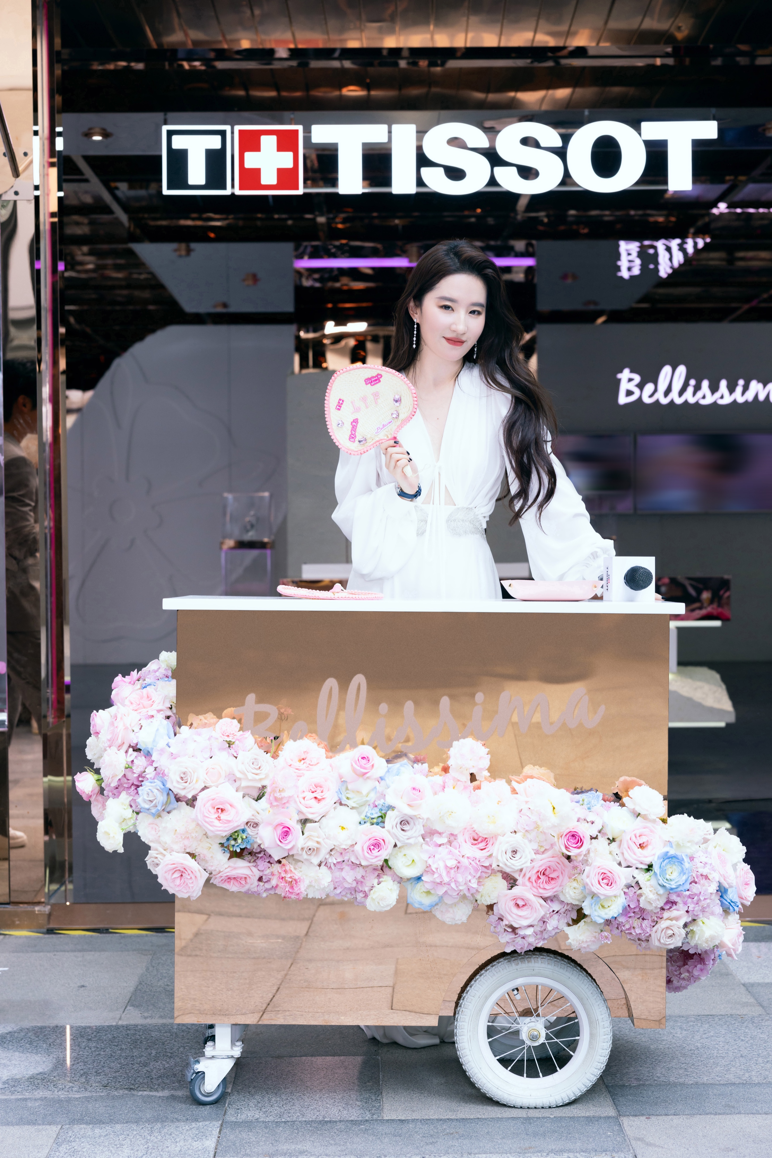 刘亦菲回武汉老家视频,刘亦菲古装合集宛如仙女下凡