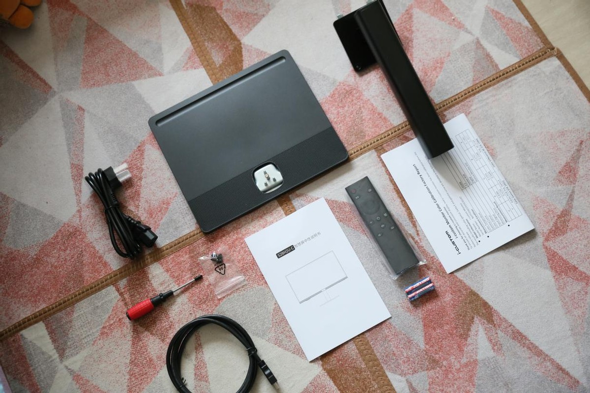 是显示器更是电视机，深度评测元创师icustom28H24k智慧显示器