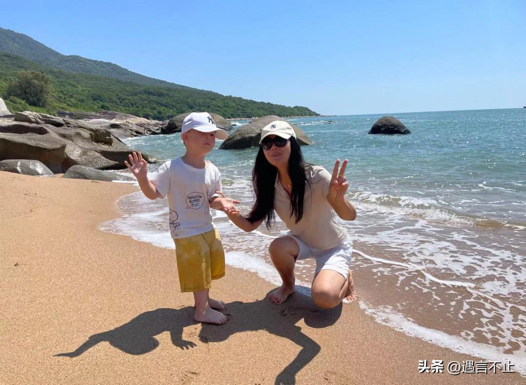 丹麦村里的小叔子爱上了嫂子？大女主女王：我从不信八卦和童话