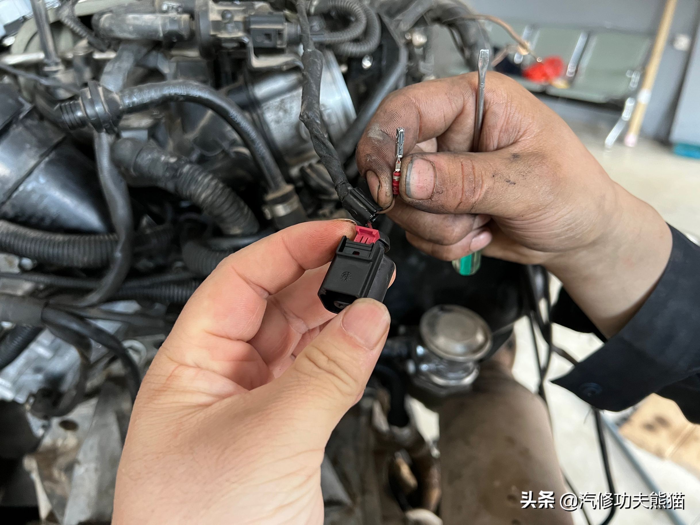 奥迪a6五百块钱,奥迪a65000公里烧一升机油维修