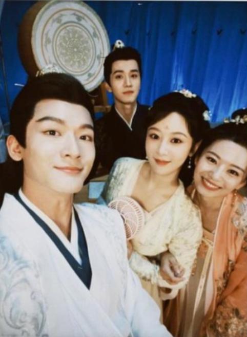 二字男星出轨,曝娱乐圈二字影帝出轨