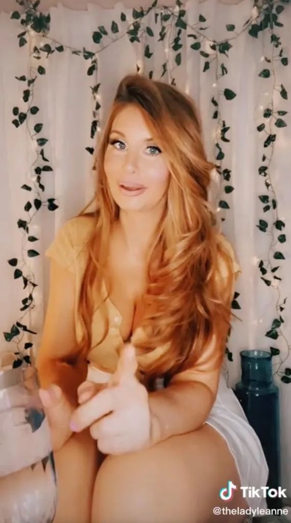 美国女人无子宫产子,女性天生就有两个卵子吗