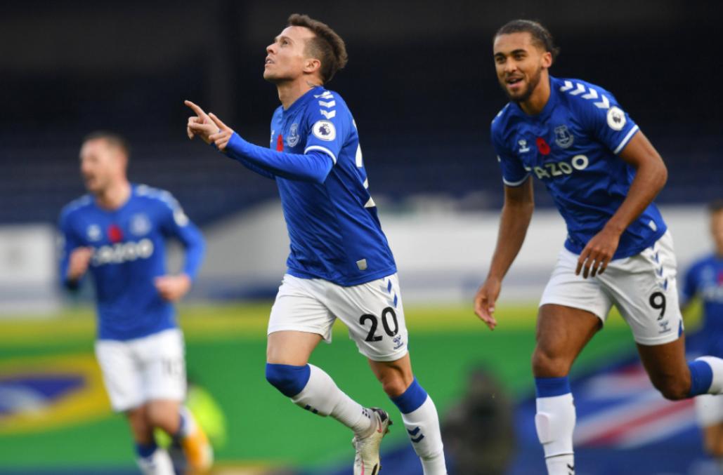 足球比赛直播欧冠意甲,今日足球分析英超意甲焦点战