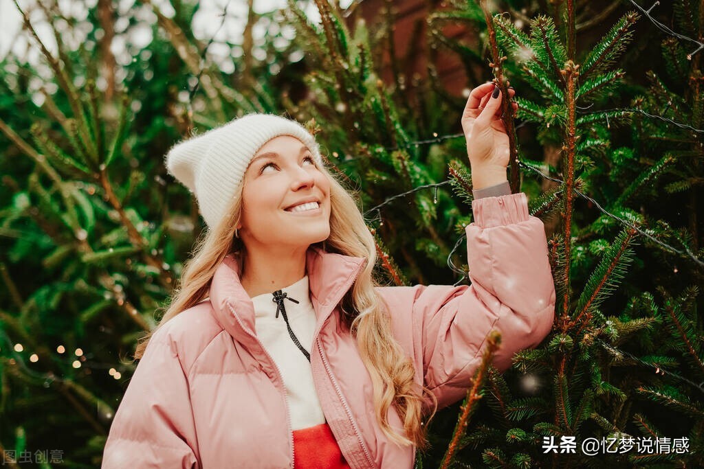 男生怎么哄生气的女朋友,当女朋友生气了男朋友该怎么做