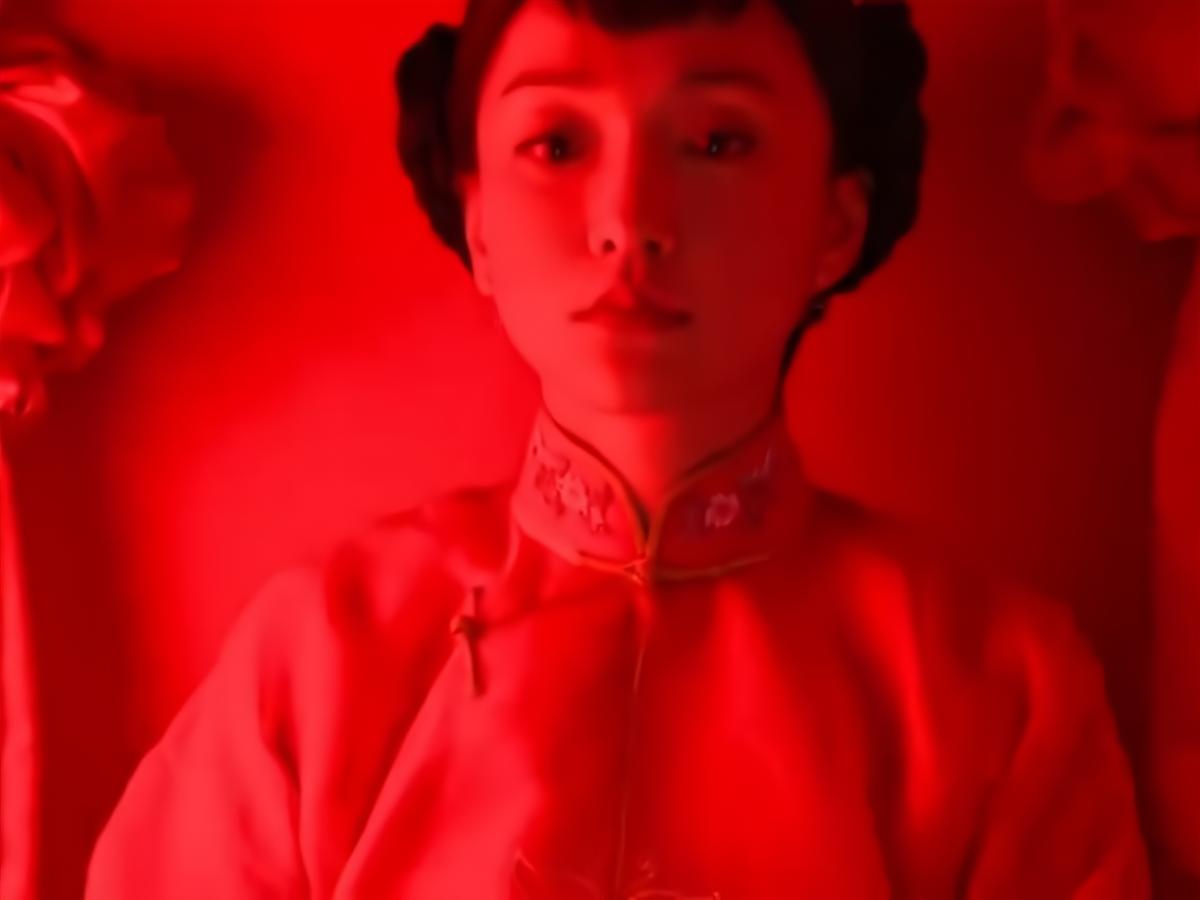 红高粱九儿和余占鳌高粱地告别,红高粱九儿愿意和余占鳌打鬼子