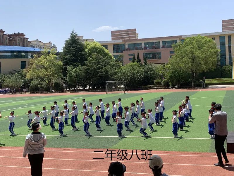 城阳区实验二小向阳花,城阳区实验小学舞蹈