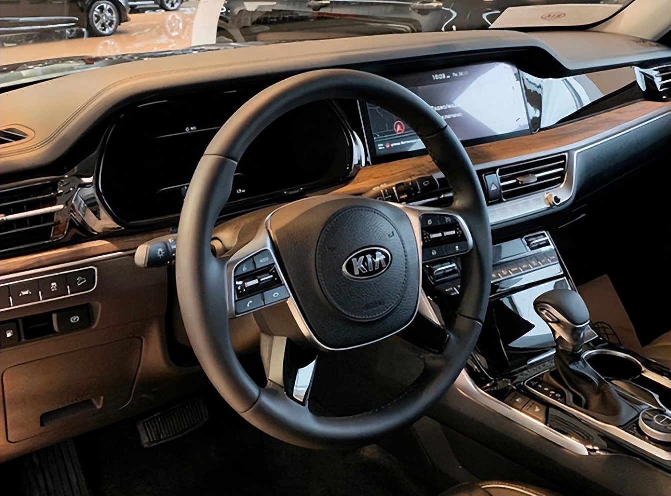 霸道新款丐版,全新一代霸道最新消息