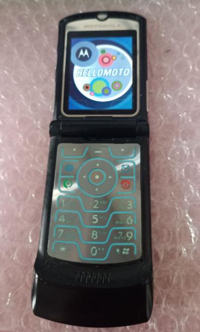 让我们回忆曾经用过的手机,你还记得你曾经用过的手机吗