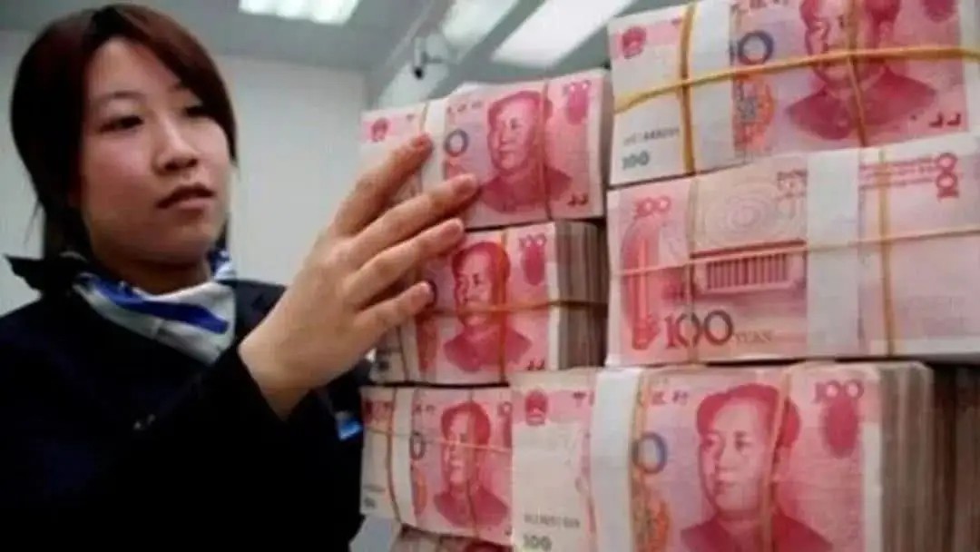 广西单身小伙赚到第一份工资,广西小伙养鱼赚百万