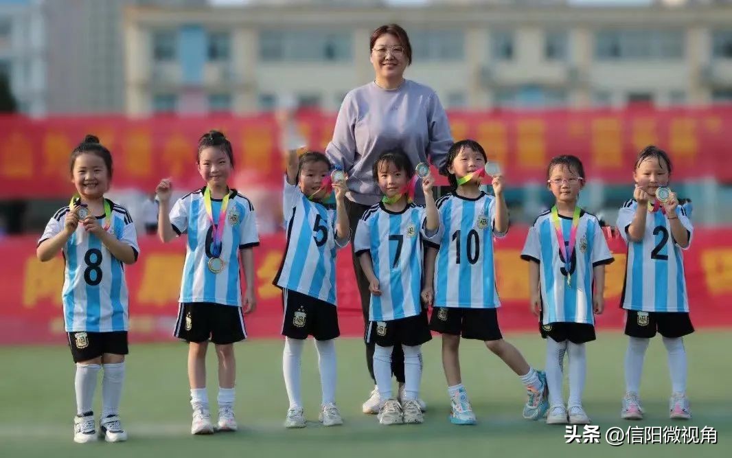 信阳市羊山外国语小学附属幼儿园,信阳羊山外国语小学足球比赛