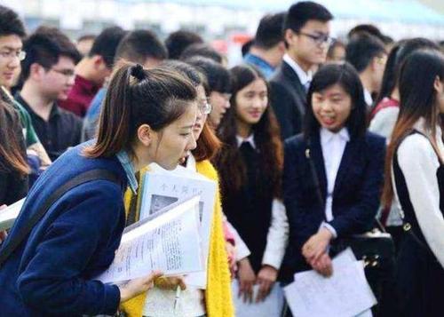 上大学一本和二本学费有区别吗,一本与二本的区别一本学费多少