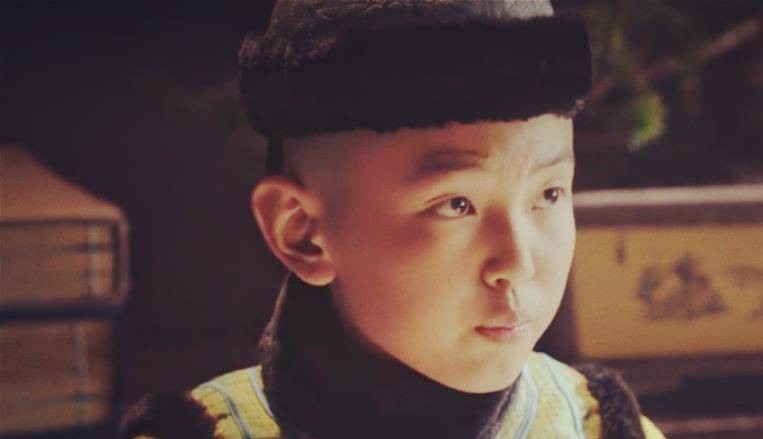 嘉庆被立为太子时，乾隆让他去祭拜早逝的哥哥永琏，有何深意