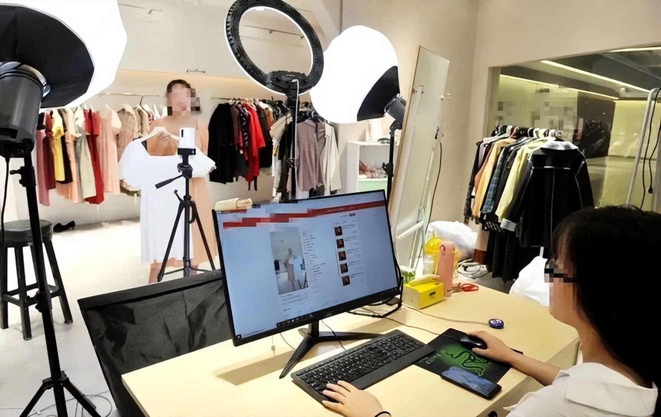 逛淘宝领金币,晚上逛淘宝