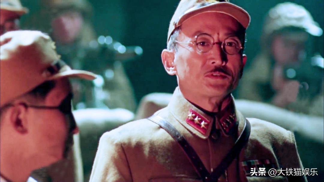 长得显老有多吃亏？这4对明星，年龄不相上下，看脸却像差了辈分