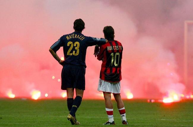 世界足坛十大经典照片,国际足坛10年百图经典瞬间盘点