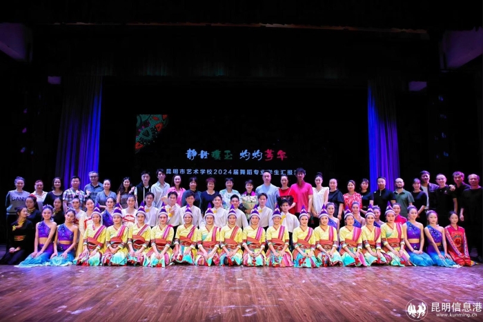 灼灼璞玉静世芳华的解释,与灼灼璞玉静世芳华相似的句子