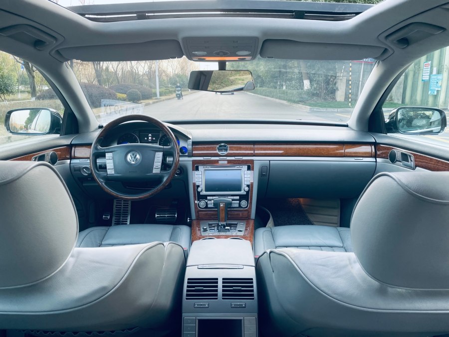 大众辉腾1.8t全款多少钱落地,几万的大众辉腾