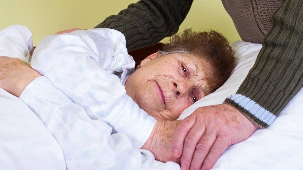 艾滋病有“后悔药”吗？医生：高危*行为性**后，这样做或许能够保命