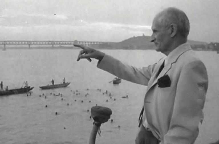 蒙哥马利参观延安澡堂,蒙哥马利参观中国军营