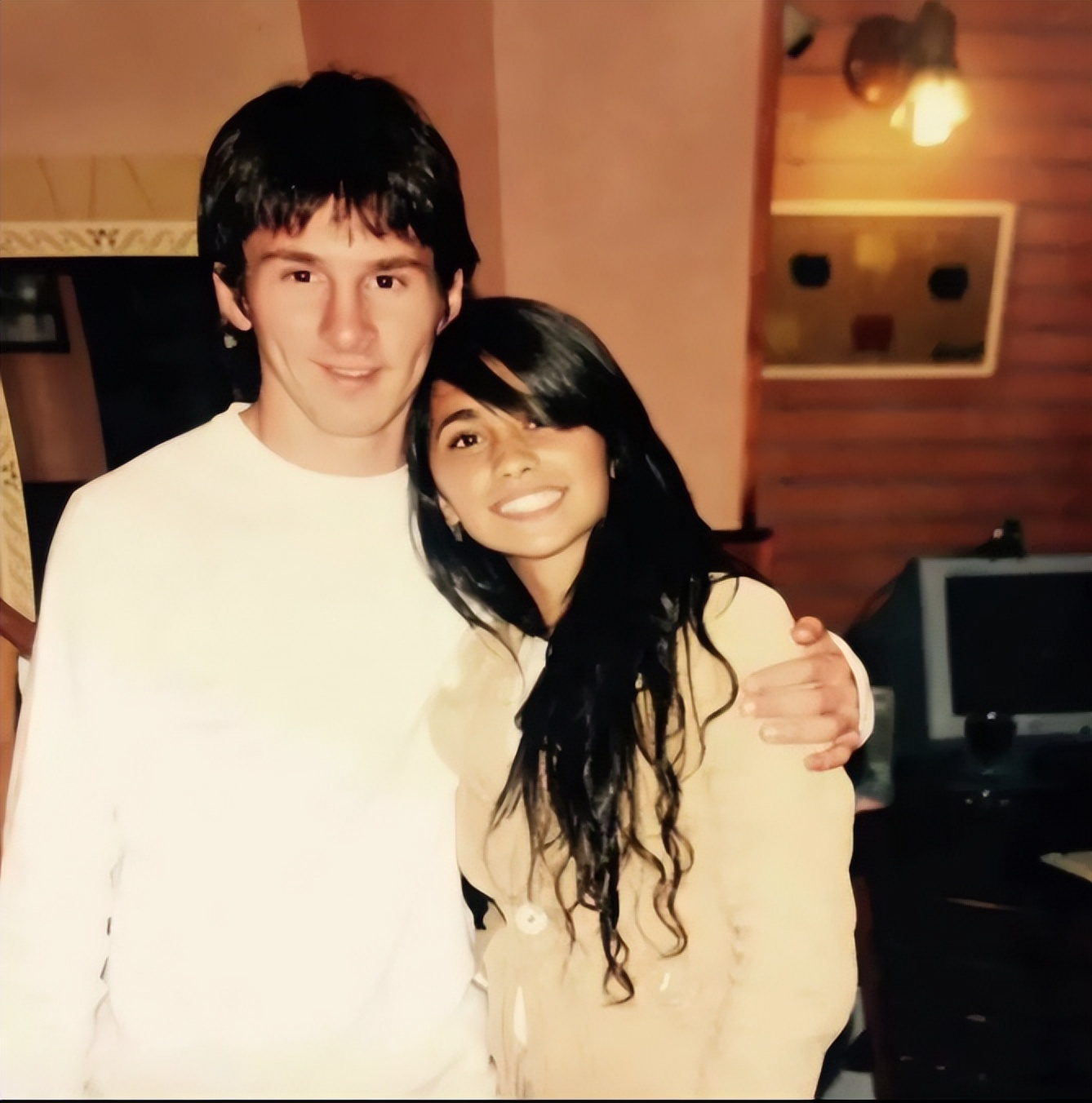 c罗姆巴佩梅西阿根廷队长,阿根廷夺冠梅西与老婆的视频