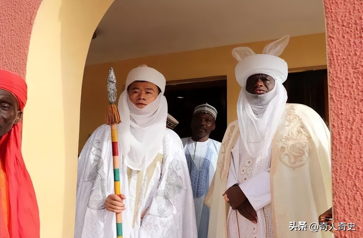 2019年，河南小伙意外当上非洲“酋长”，坐拥百亩地