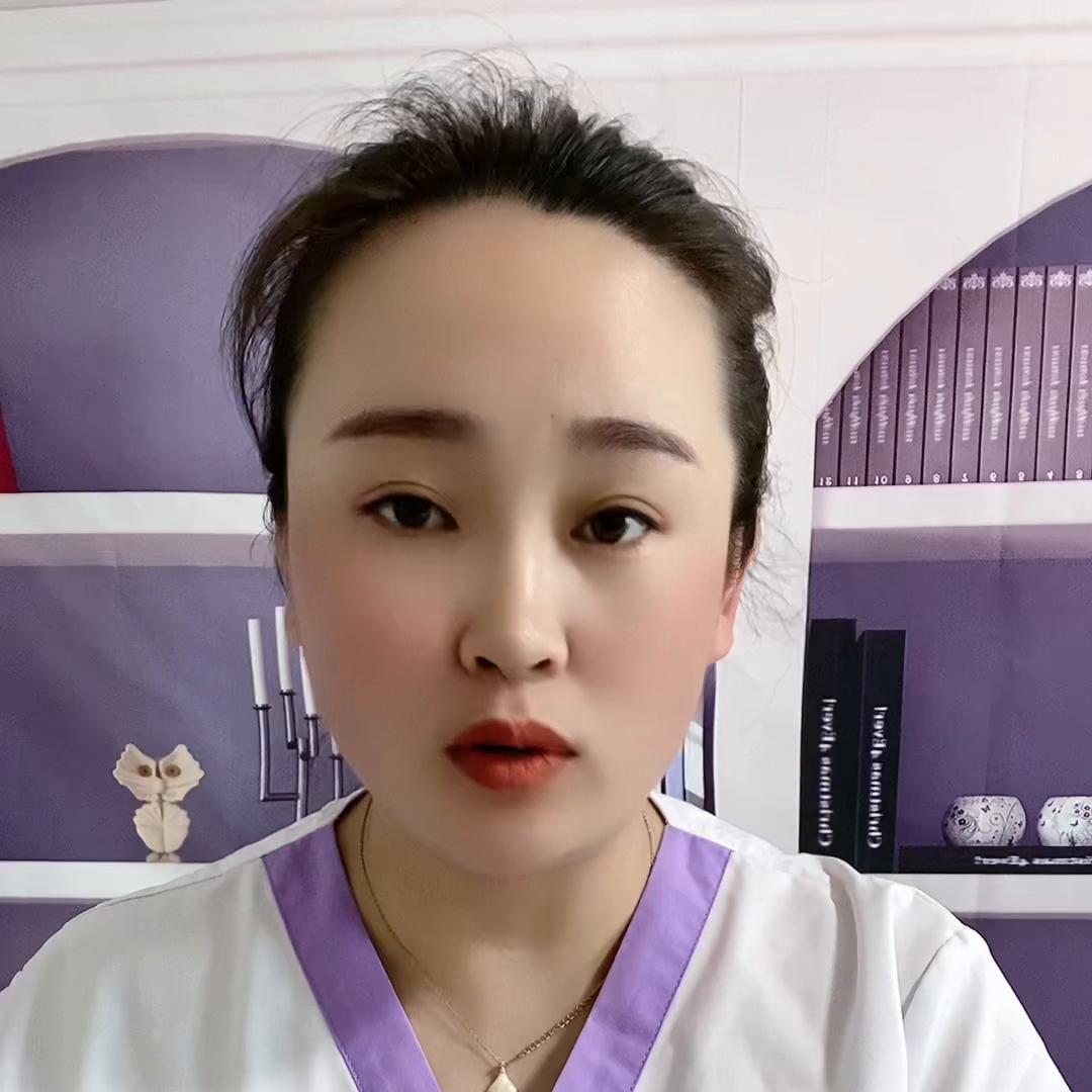 一月哭闹二月闹三个月不睡觉,二月宝宝哭闹时怎么安抚