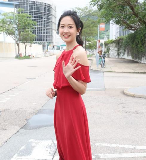 今年被内定的“神颜港姐冠军”，火辣到网友集体破防：港娱有救了