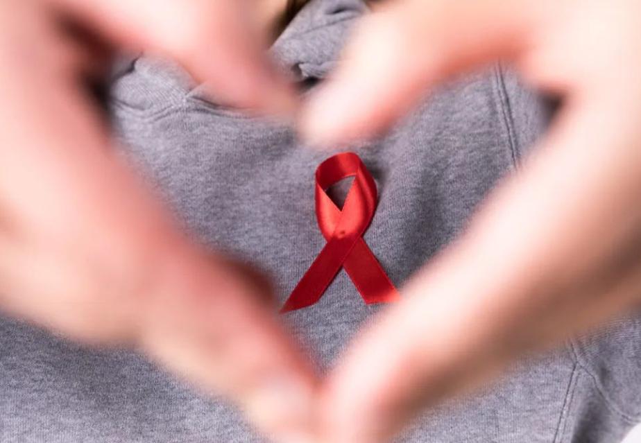 18岁刚参加完高考感染艾滋病,18岁女孩染上艾滋