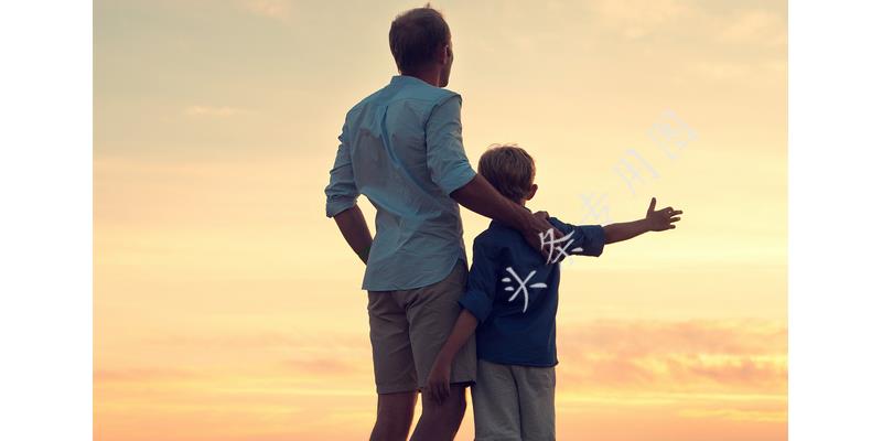 父母去医院没钱心里难受吗,家人住院自己也没钱简直崩溃