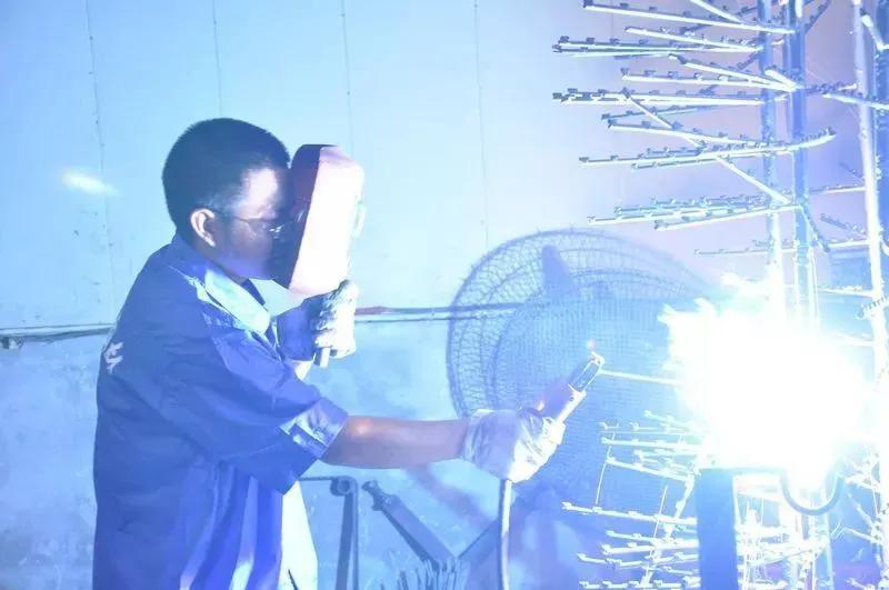 电焊是不是很受罪,电焊工有哪些危害