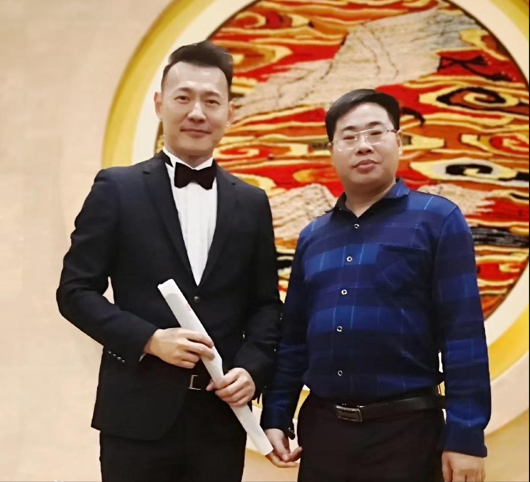 一虎一席谈胡玮,一虎一席谈华为芯片