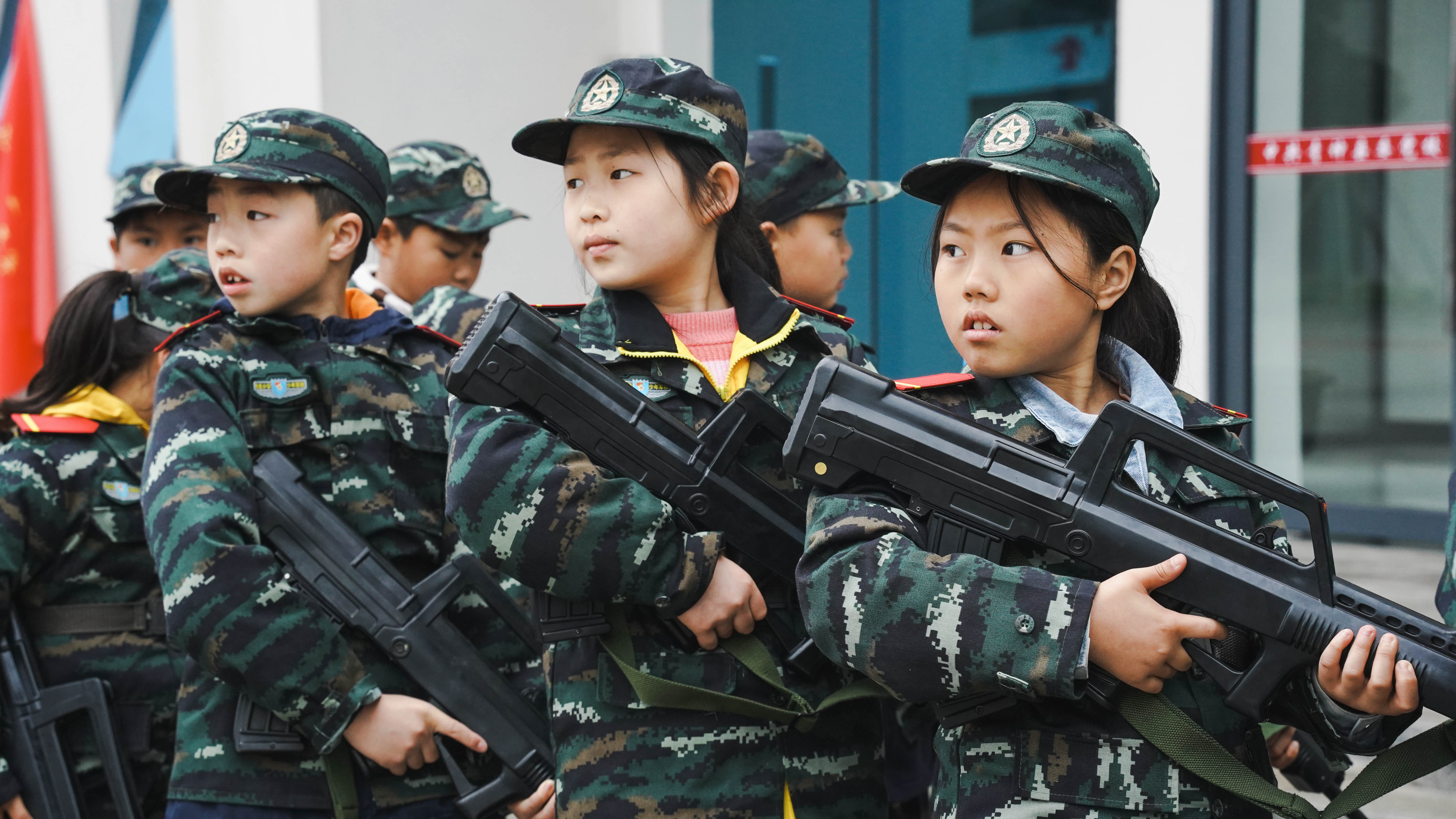 成都军事青少年夏令营十大排名,成都青少年军事夏令营报名电话