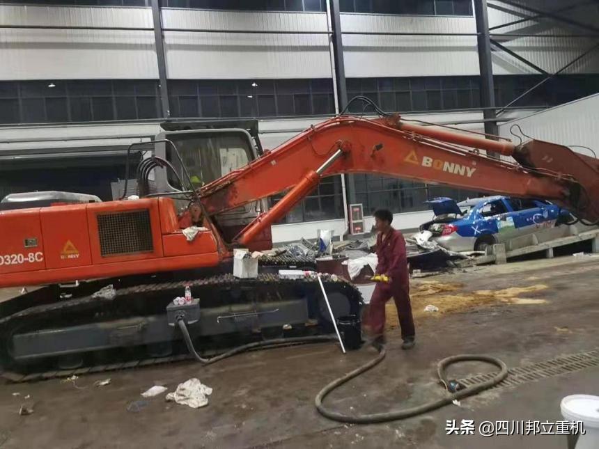 攻坚克难的施工管理团队,坚持攻坚克难提升服务质效