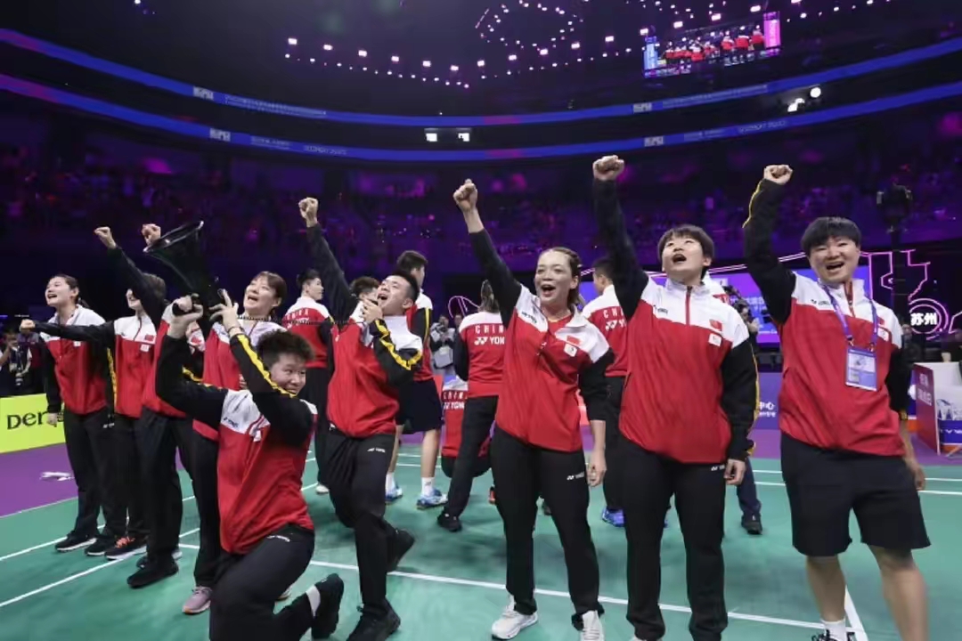 石宇奇2-1逆转安赛龙,国羽今天最新赛况石宇奇