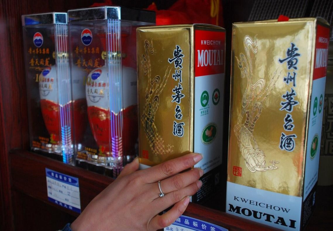 江小白为啥跌下神坛,曾红极一时的江小白为何跌落神坛