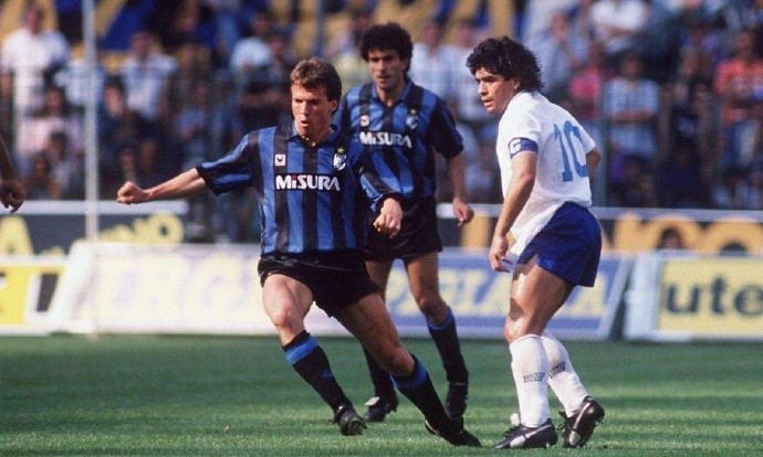 鍙岄┈瀵瑰喅椹媺澶氱撼椹壒涔屾柉,鍙岄┈浜夐泟