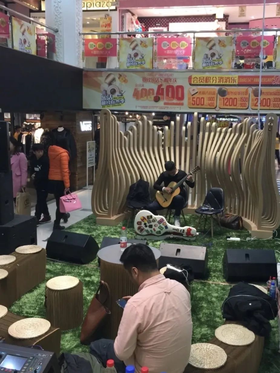 28位乌鲁木齐人的“亚欣回忆录”