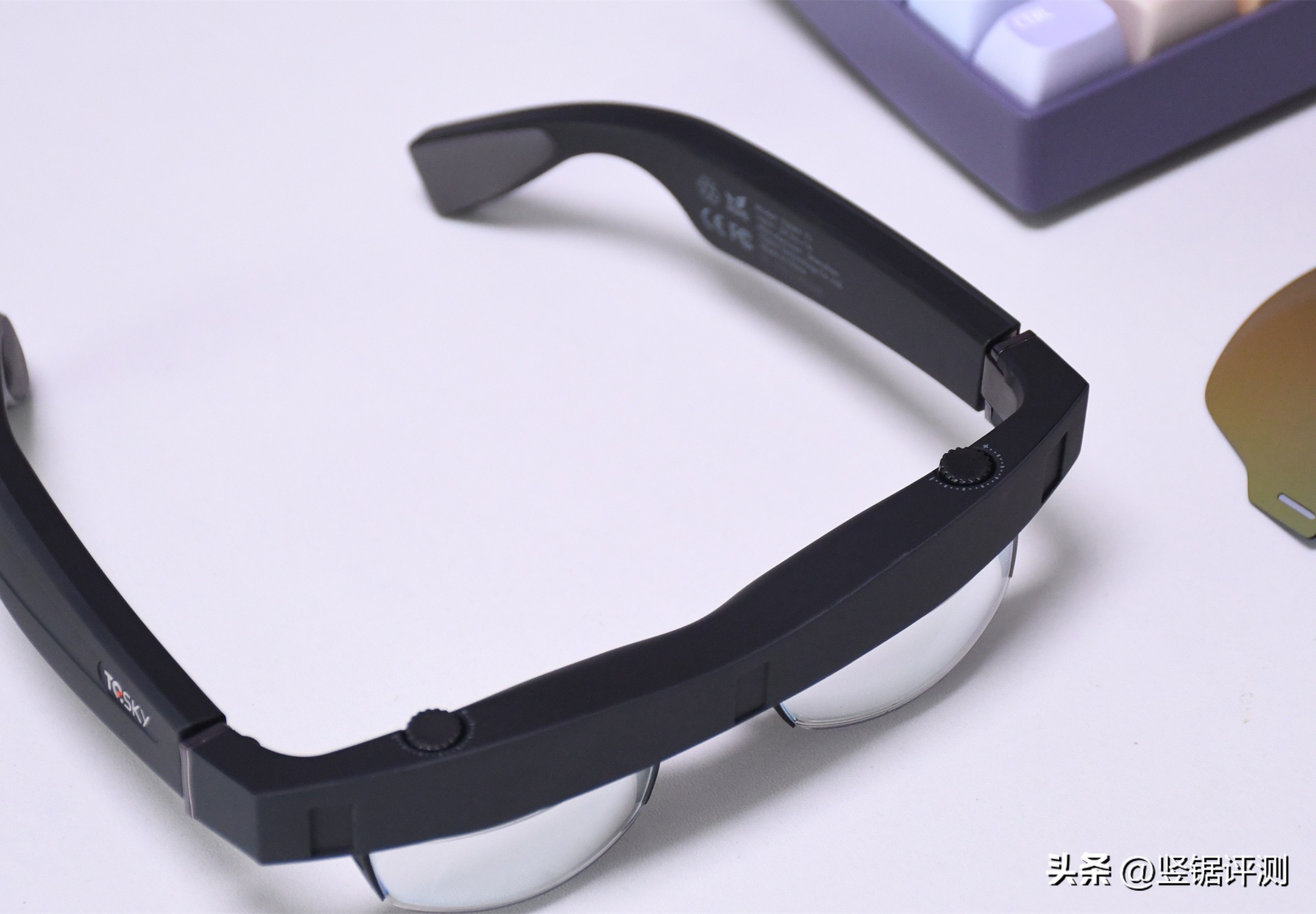 能带来“150寸”观影体验的智能眼镜！TQSKYT1视听智能眼镜评测