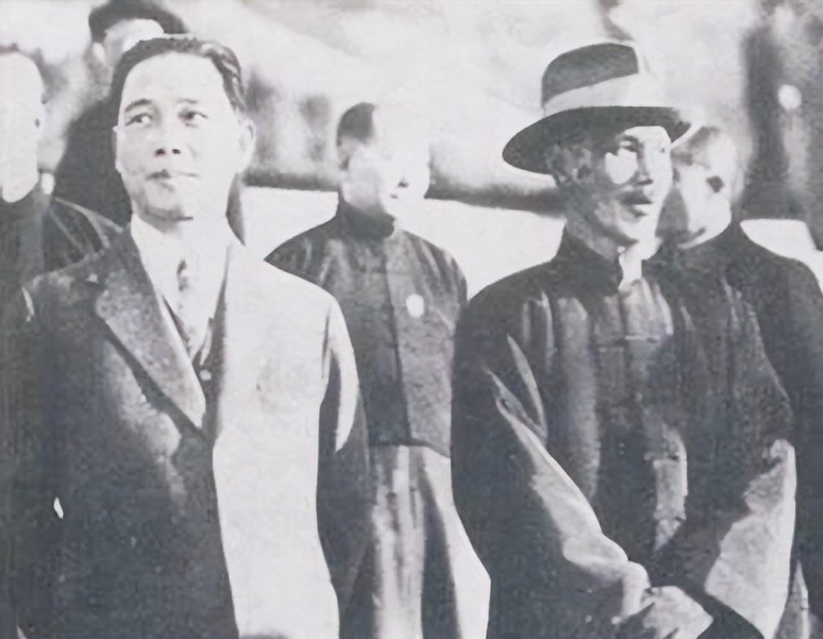 他是二号大汉奸，曾任代主席，枪决后妻子逃国外，儿子后来如何？