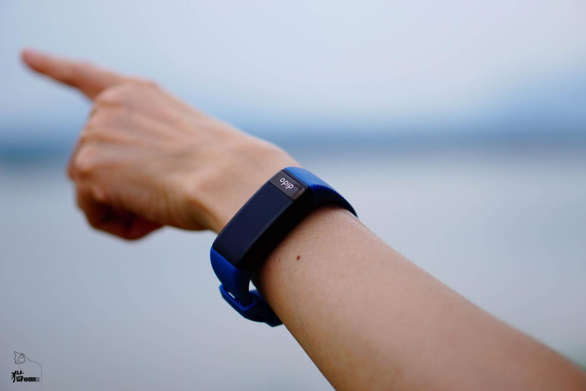 推荐一款性价比高的智能手环2017,2017年值得入手的智能手环