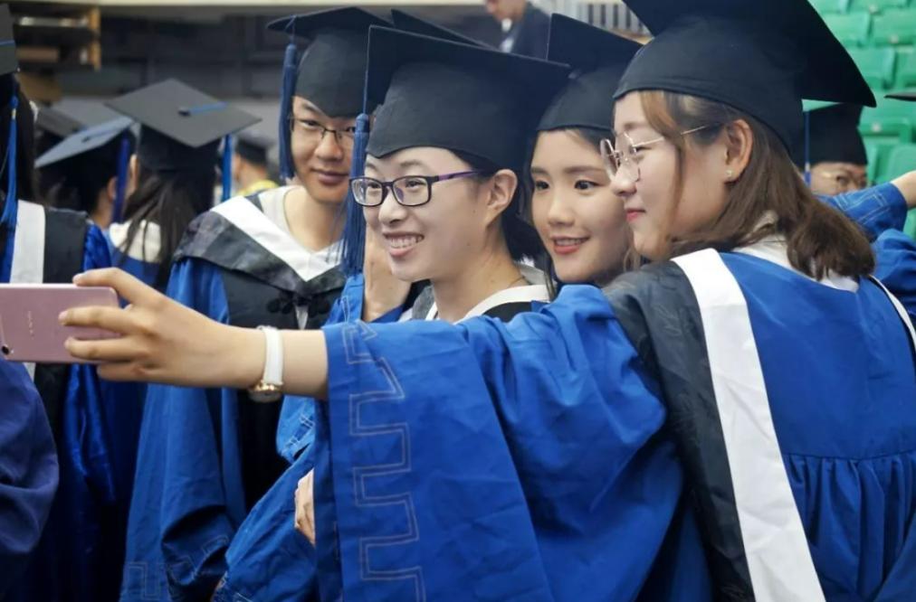 个人档案能成黑户吗,大学生档案毕业后该怎么处理